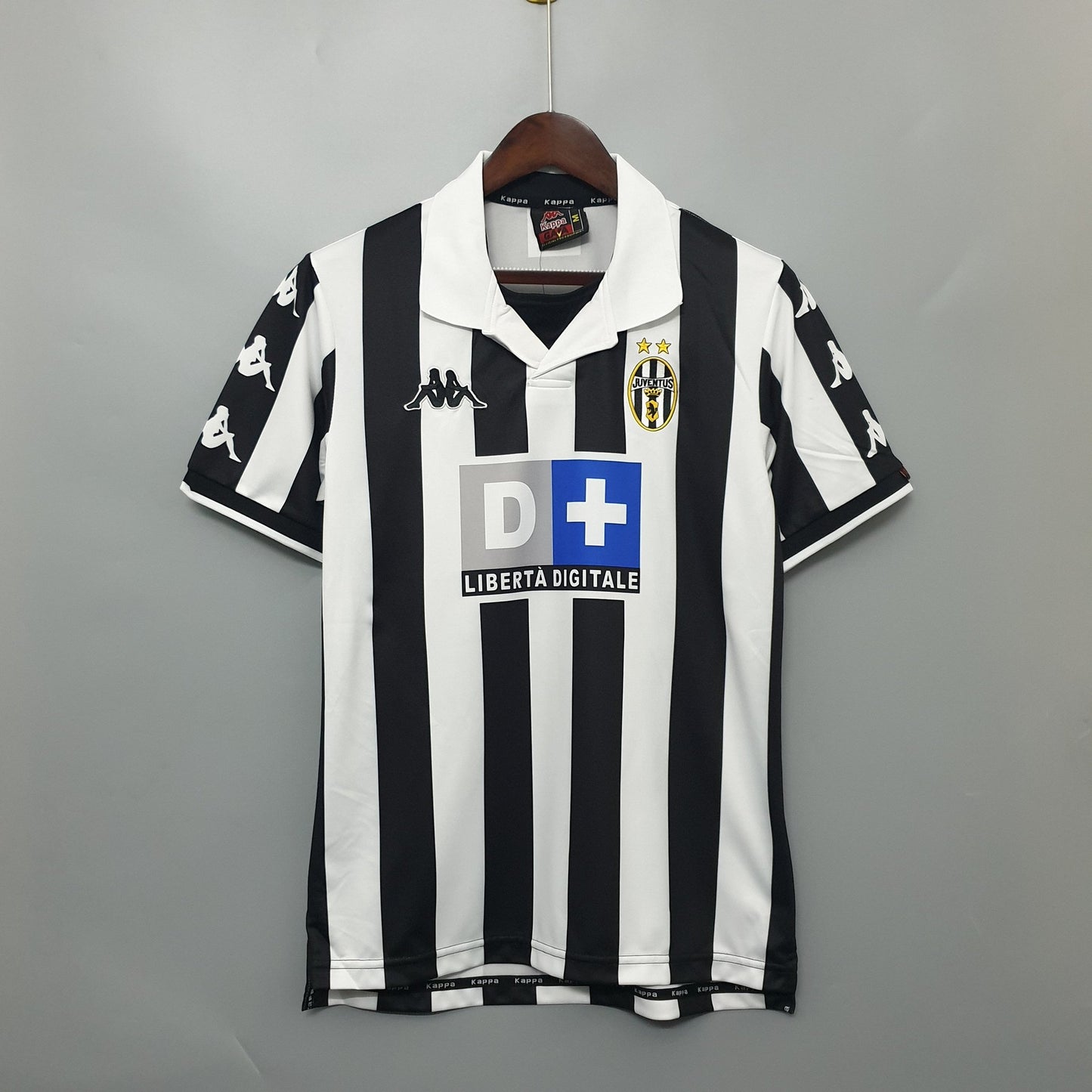 Juventus 1999/2000 Home kit