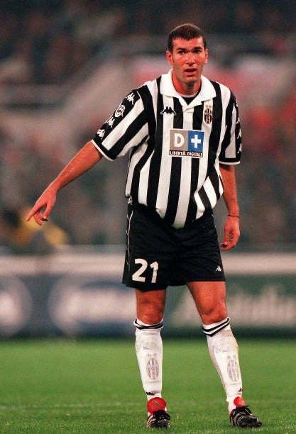 Juventus 1999/2000 Home kit