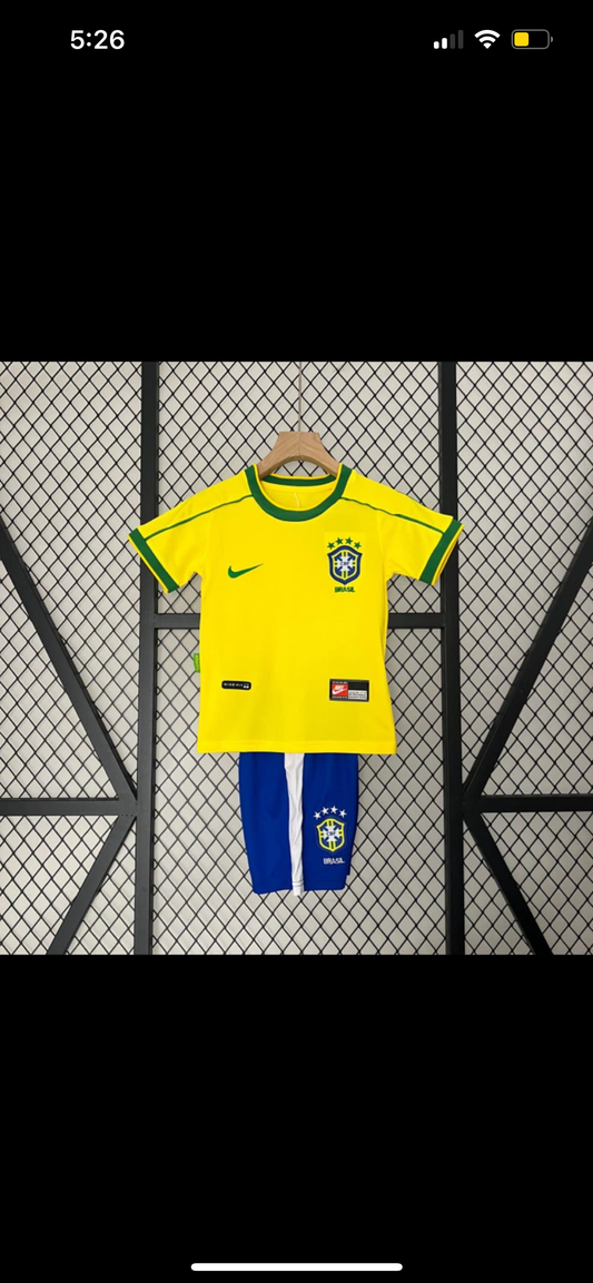 Brazil 1998 kids with Ronaldo print