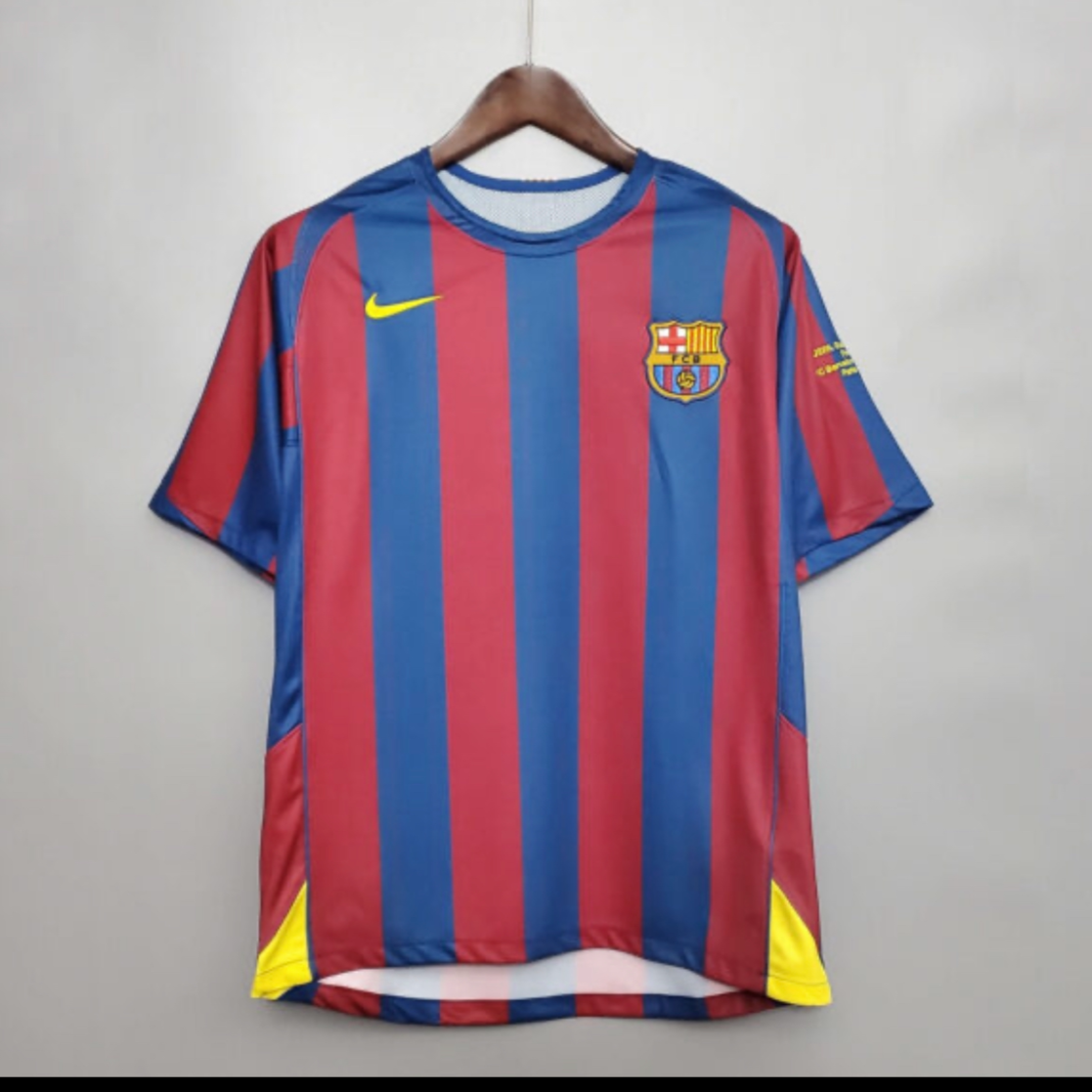 Vintage Barcelona Ronaldinho Barcelona 05-06 Home Kit Football